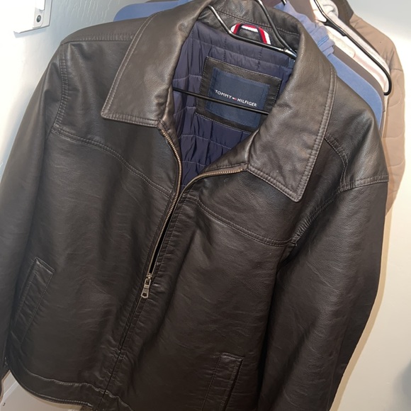 🔥TOMMY HILFIGER LEATHER JACKET🔥 - Picture 3 of 5